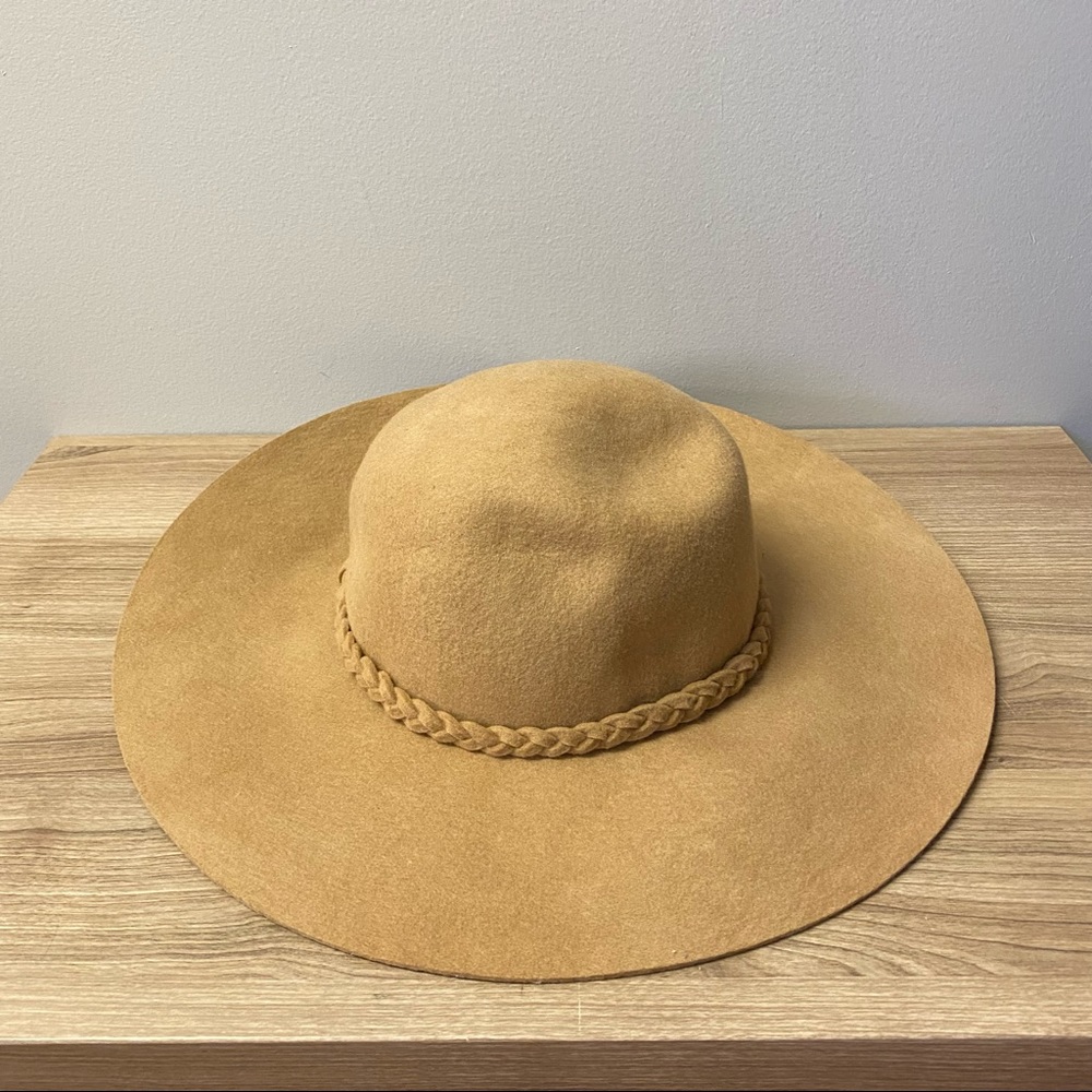Harmonie camel wool hat